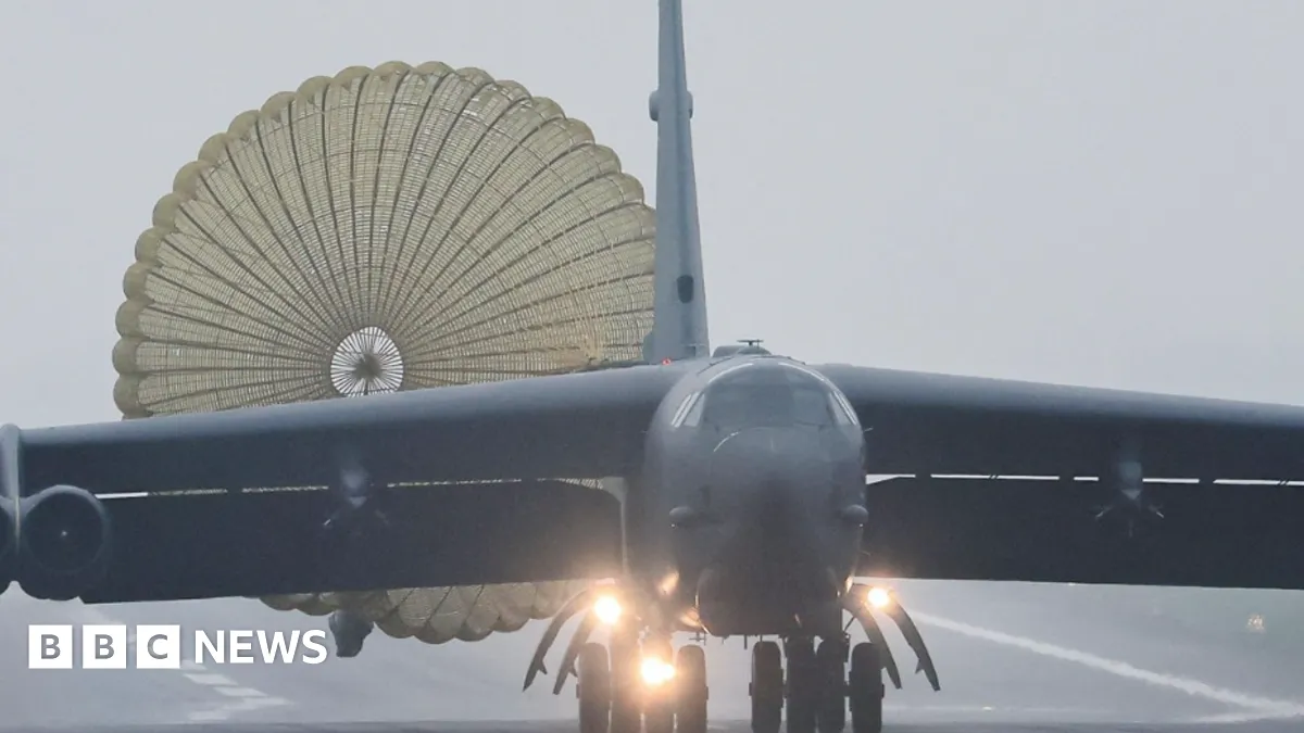 b52 bomber — GB news
