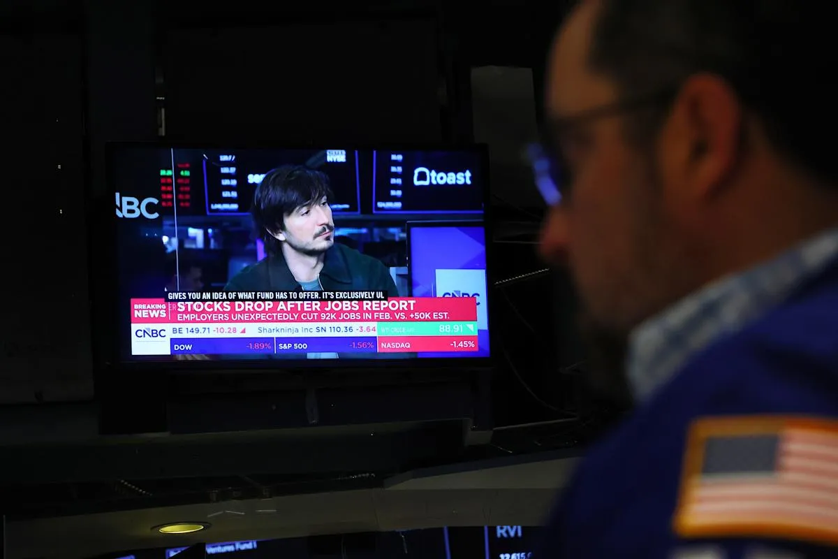 yahoo finance — GB news