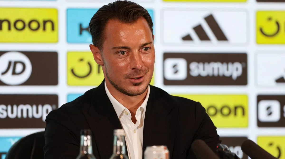 Premier League manager rates United’s chances of signing their star after matchday one blunder - LiveScore